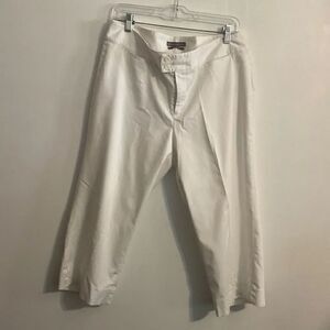 Dockers White Mid-rise Curvy Capris, Size 12